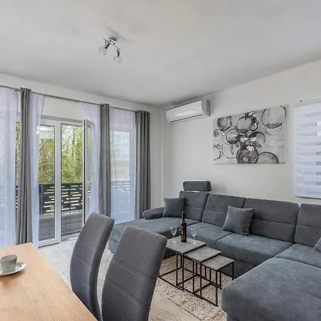 Apartment Natalija *