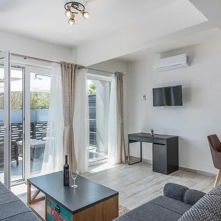 Appartamento Natalija *